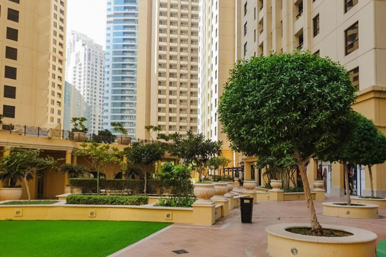 Elan Rimal Suites Дубай Екстериор снимка
